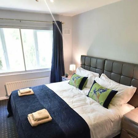 3-Bedroom Comfy Home In Solihull Esterno foto