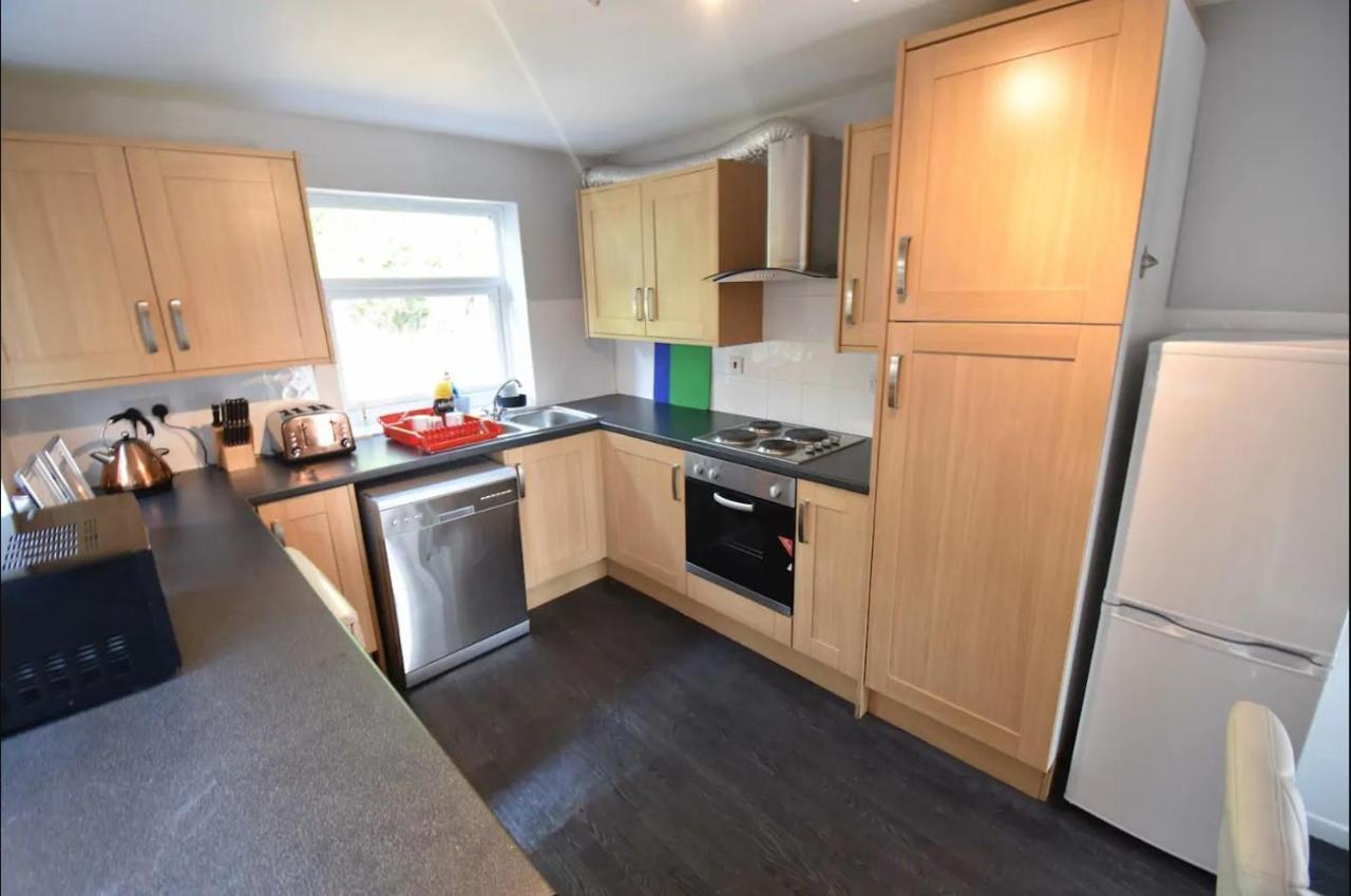 3-Bedroom Comfy Home In Solihull Esterno foto