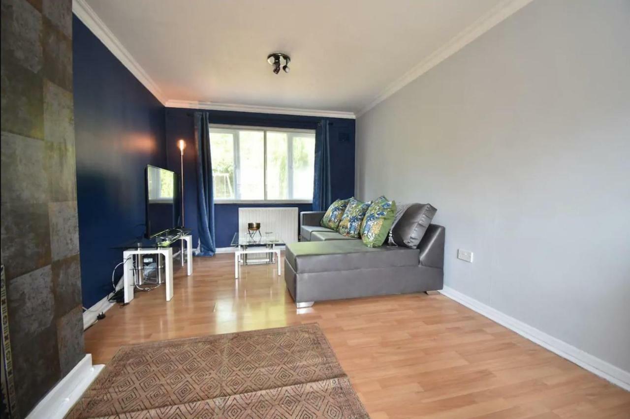 3-Bedroom Comfy Home In Solihull Esterno foto