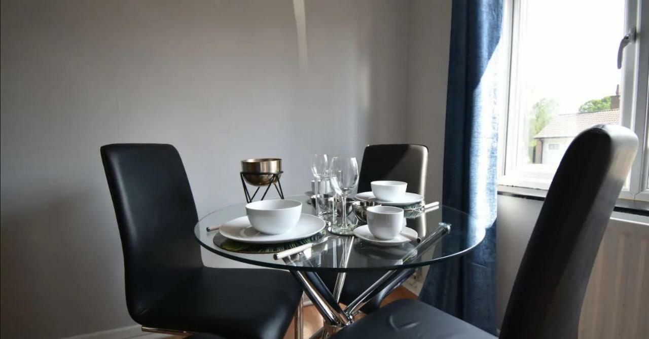 3-Bedroom Comfy Home In Solihull Esterno foto