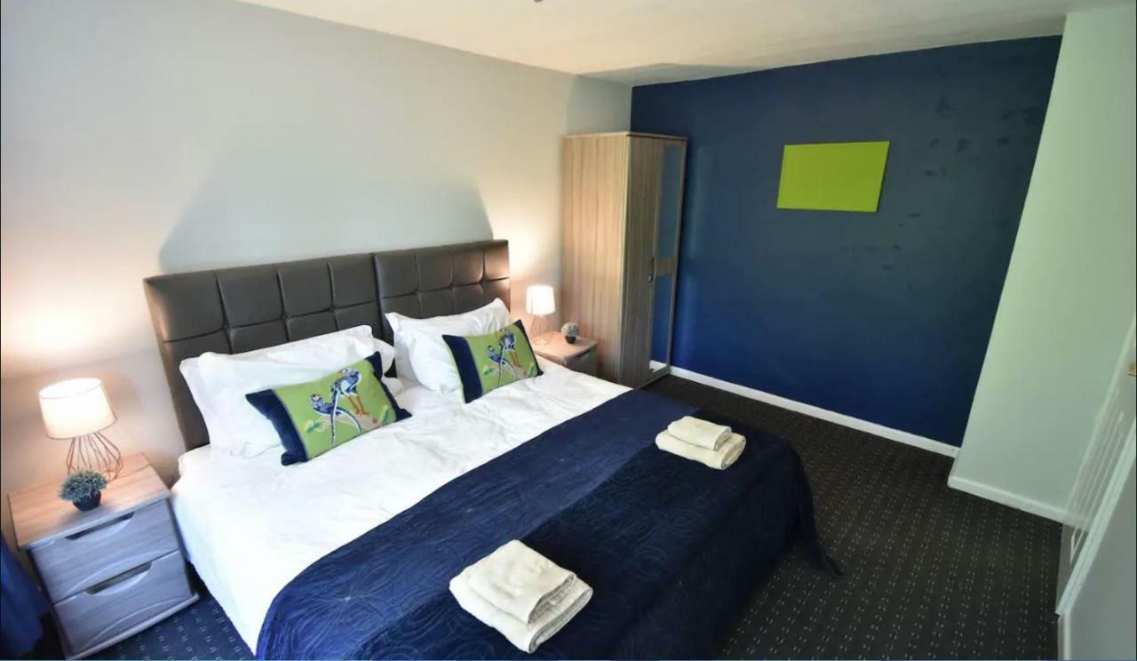 3-Bedroom Comfy Home In Solihull Esterno foto