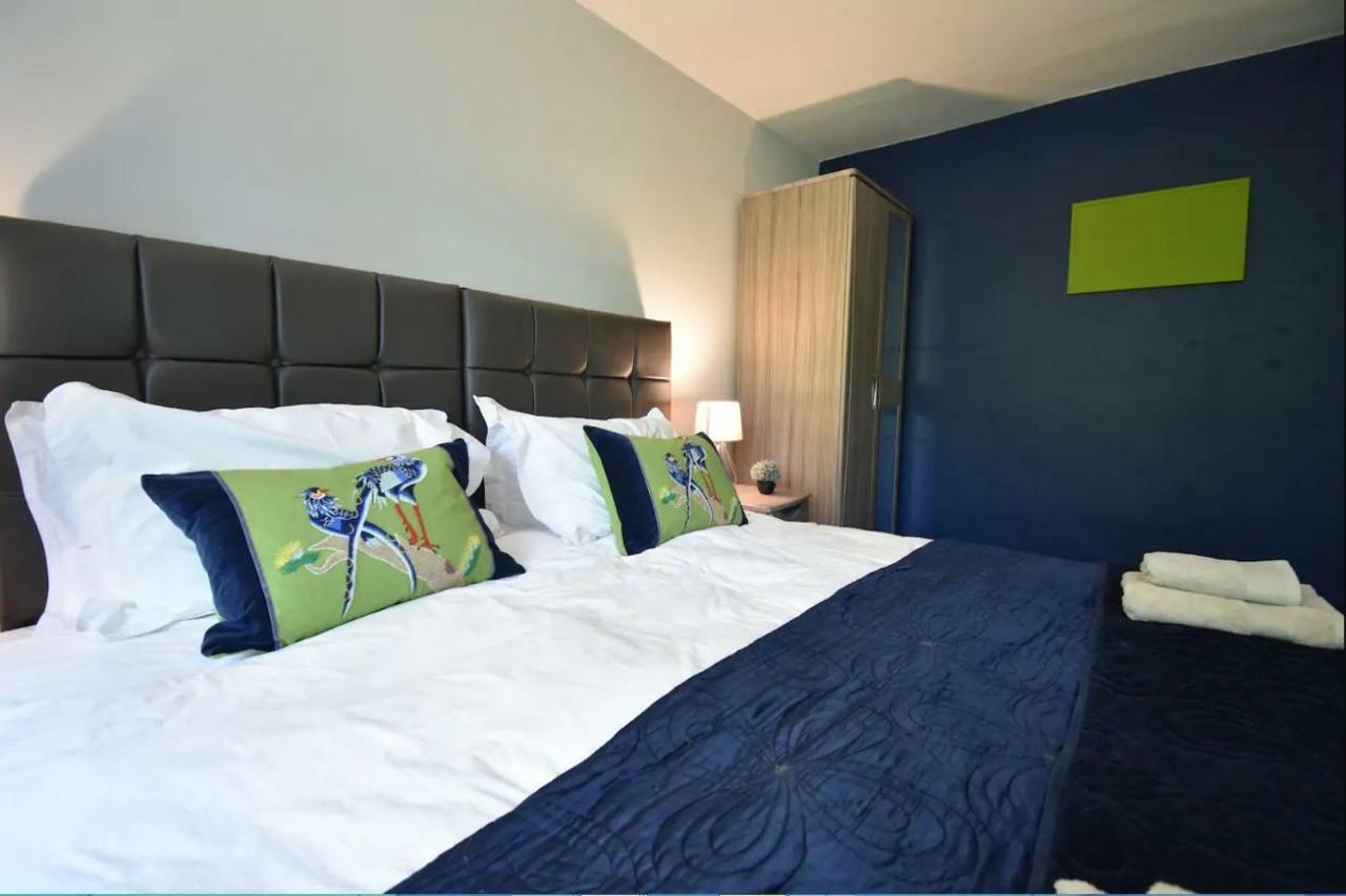 3-Bedroom Comfy Home In Solihull Esterno foto