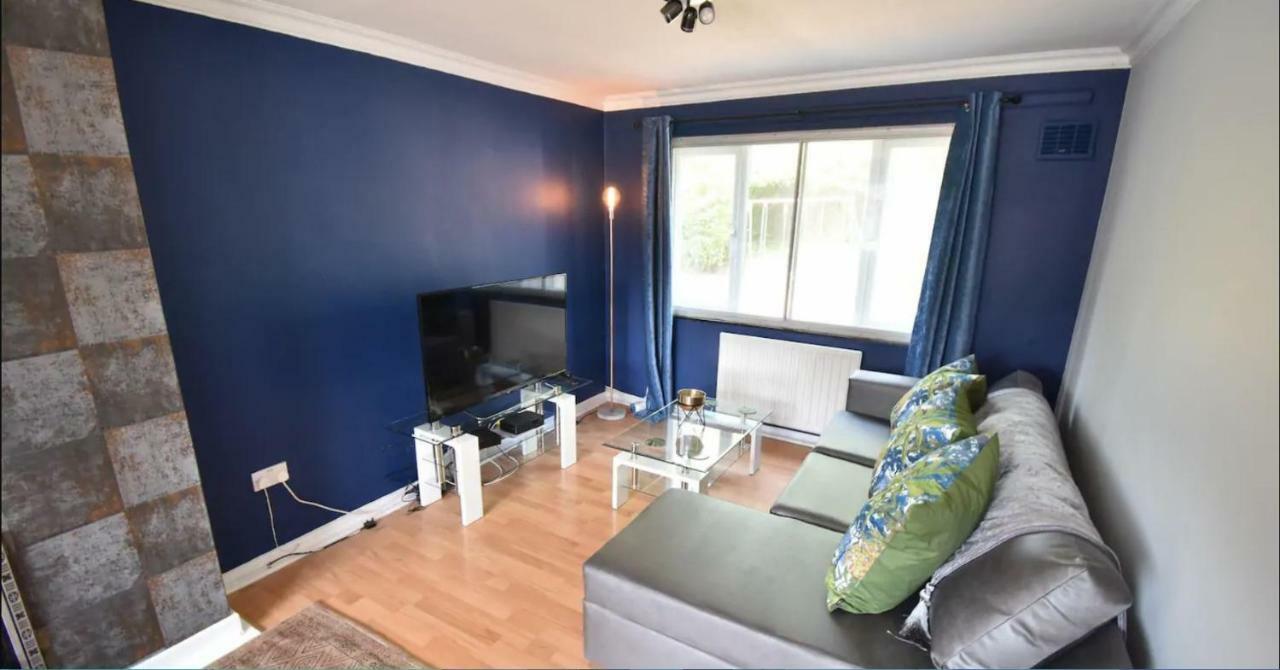 3-Bedroom Comfy Home In Solihull Esterno foto
